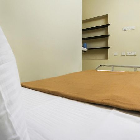 Hotel Spot On Jayalakshmi Residency Non Ac à Kovilpatti Extérieur photo