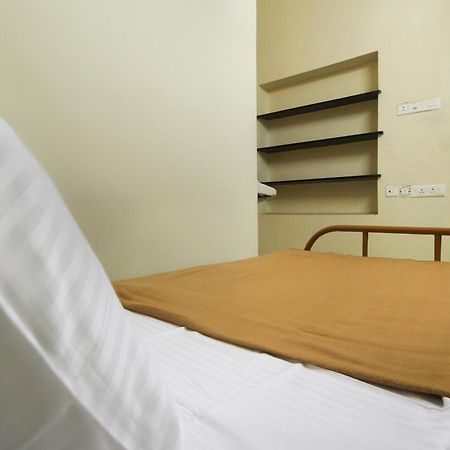 Hotel Spot On Jayalakshmi Residency Non Ac à Kovilpatti Extérieur photo