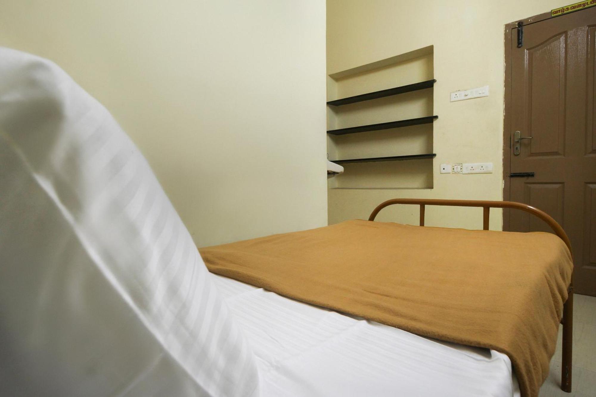 Hotel Spot On Jayalakshmi Residency Non Ac à Kovilpatti Extérieur photo