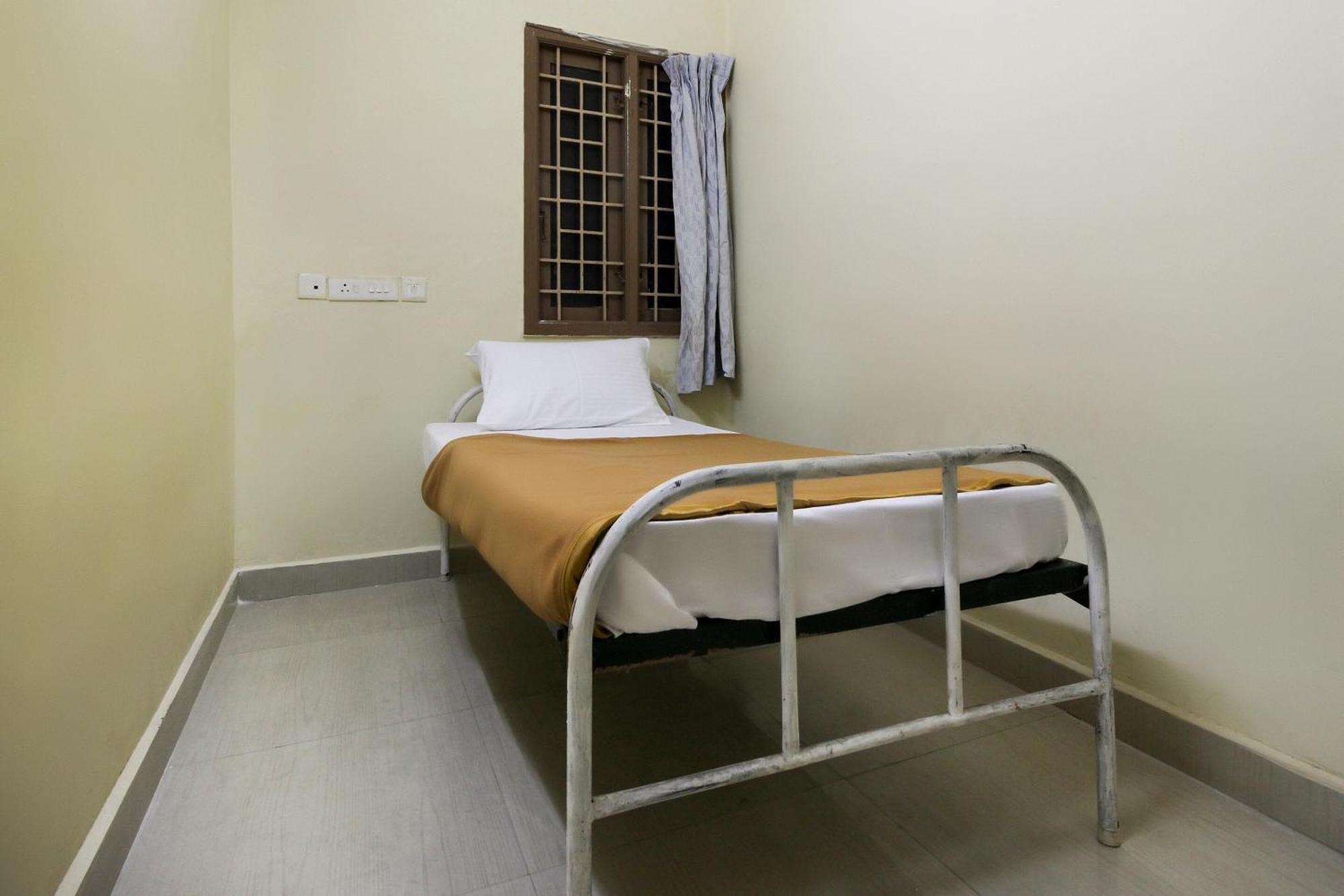 Hotel Spot On Jayalakshmi Residency Non Ac à Kovilpatti Extérieur photo