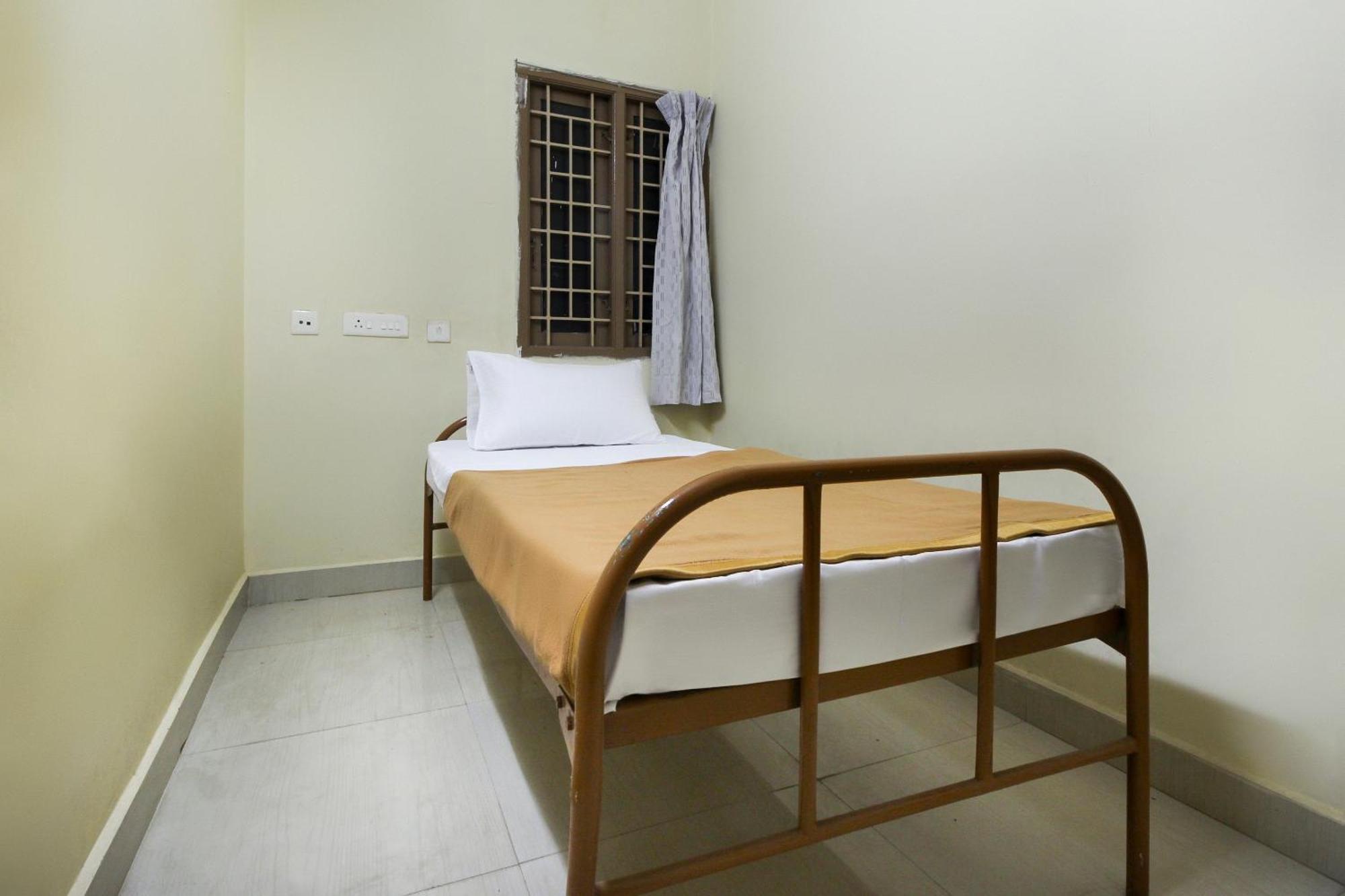 Hotel Spot On Jayalakshmi Residency Non Ac à Kovilpatti Extérieur photo